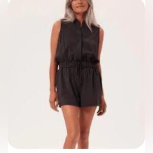 Girlfriend Collective Stretch Woven sleeveless shorts romper sz M black